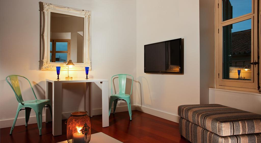 Urbanliving Liborio Apartment Малага Екстериор снимка