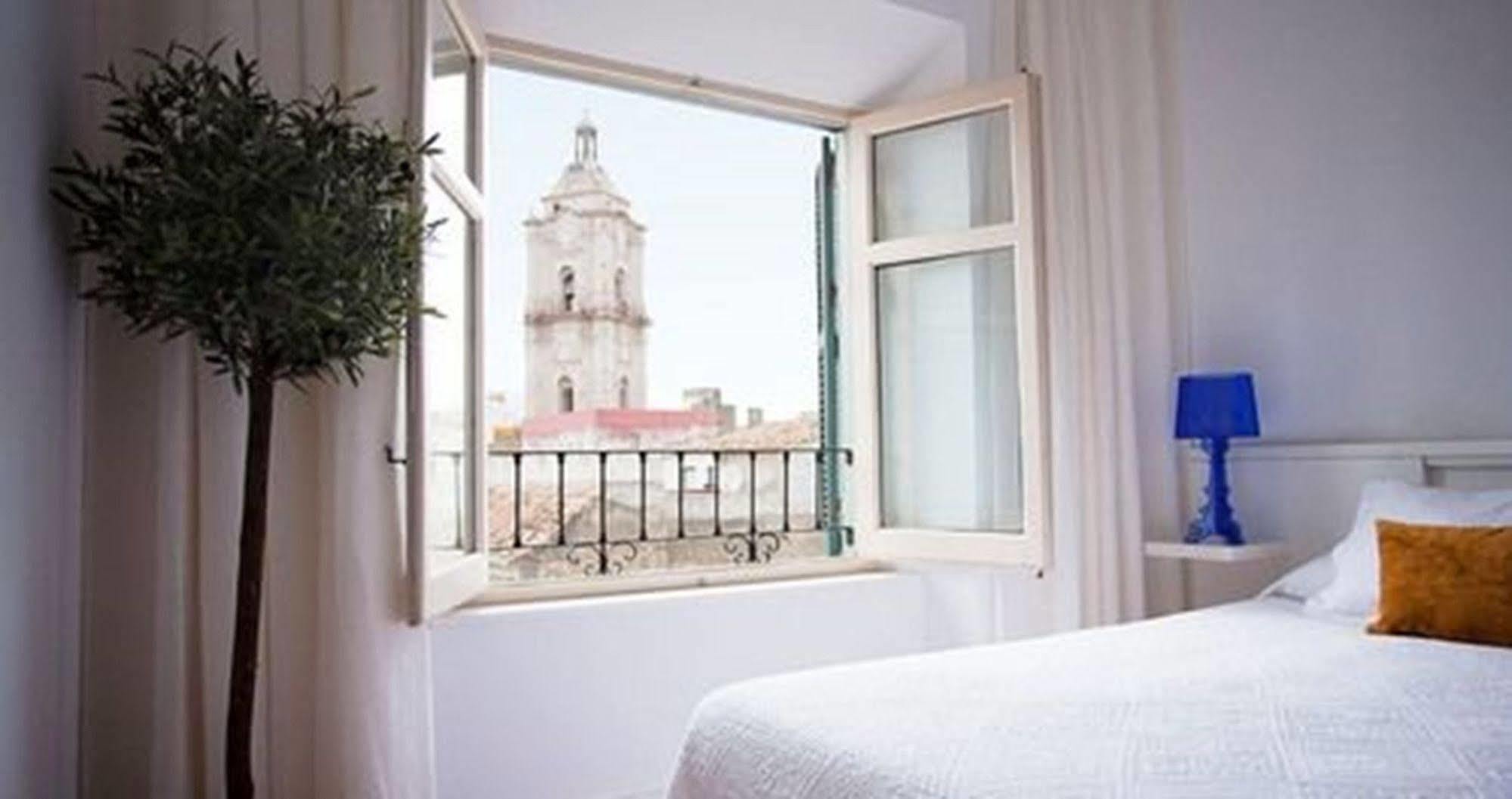 Urbanliving Liborio Apartment Малага Екстериор снимка